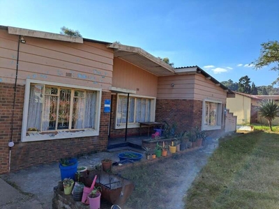 House For Sale In Glencoe, Kwazulu Natal