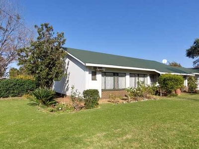 House For Sale In Hartbeesfontein, North West