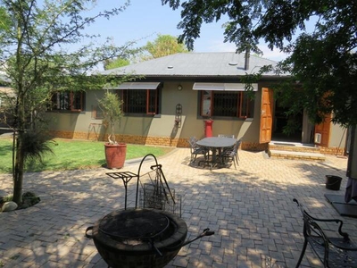 House For Sale In Krugersdorp North, Krugersdorp