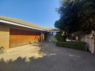 House For Sale In Onverwacht, Lephalale
