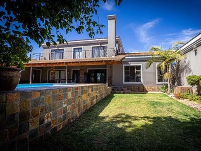 House For Sale In Woodland Hills Wildlife Estate, Bloemfontein
