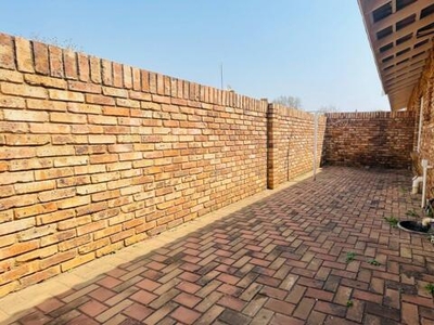 Townhouse For Sale In Kannoniers Park, Potchefstroom
