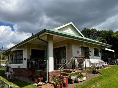 3 Bedroom House for sale in Clarens