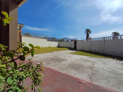 3 Bedroom House for sale in Steenberg