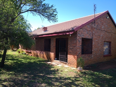 Farm For Sale in Renosterfontein AH