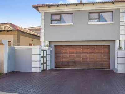 House For Sale In Willowbrook, Roodepoort