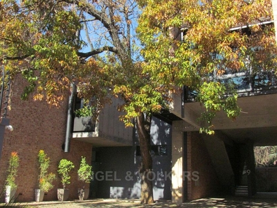 Duplex For Sale in Menlo Park, Gauteng