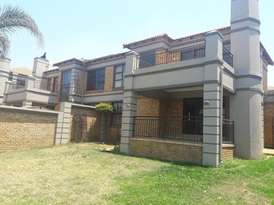 Duplex For Sale in Randhart, Gauteng