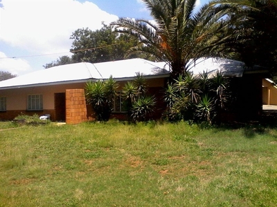 Farm For Sale in Unitas Park, Gauteng