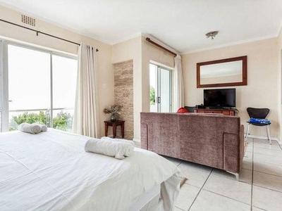 Flat-Apartment For Sale in Camps Bay, Western Cape