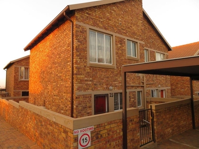 Flat-Apartment To Rent in Heuwelsig Estate, Gauteng