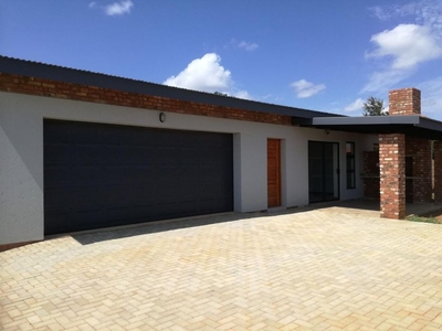 House For Sale in Baillie Park, North West
