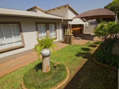 House For Sale in Bergtuin, Gauteng