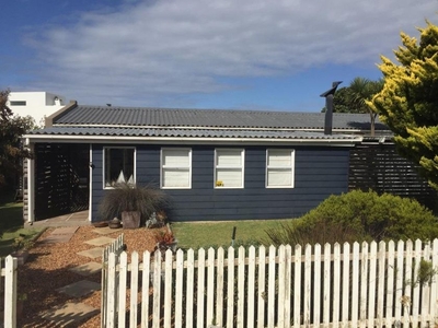 House For Sale in Bettys Bay, Western Cape