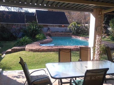 House For Sale in Clubview, Gauteng