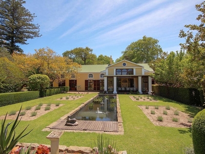 House For Sale in Constantia, Western Cape