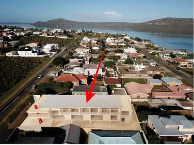 House For Sale in Middedorp, Western Cape
