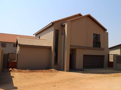 House For Sale in The Meadows, Pretoria