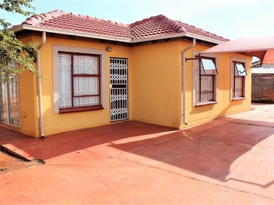 House For Sale in The Orchards, Gauteng