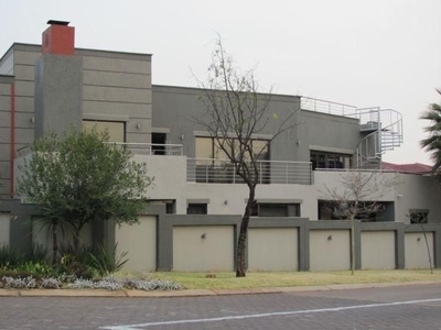 House To Rent in Centurion Golf Estate, Gauteng