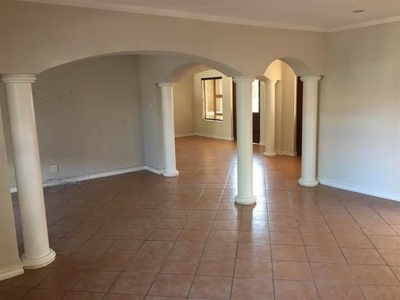 House To Rent in Silver Lakes Golf Estate, Pretoria