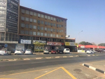 Retail To Rent in Edenvale Central, Gauteng
