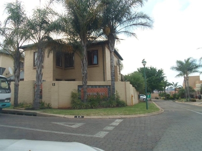 Townhouse For Sale in Centurion Golf Estate, Gauteng