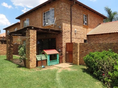 Townhouse For Sale in Six Fountains Residential Estate, Gauteng