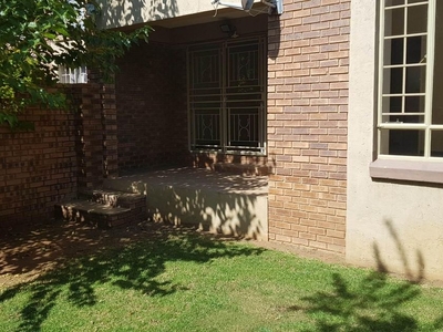 Townhouse To Rent in Mooikloof Ridge, Gauteng