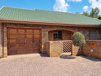 3 Bedroom Sectional Title For Sale in Protea Park