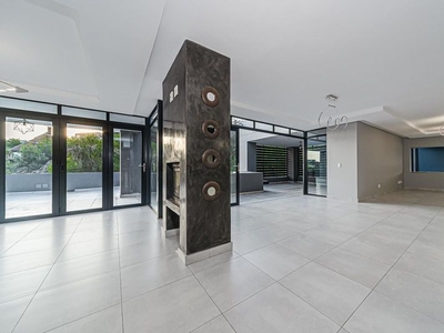 Modern 4 bedroom multi-level masterpiece For Sale in Northcliff