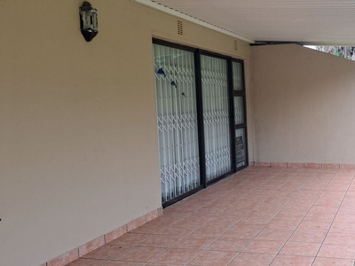 2 Bedroom Townhouse For Sale in Scottburgh South