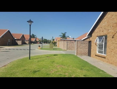 3 bed property for sale in bonaero park