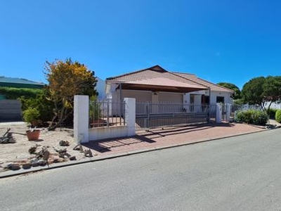 3 Bedroom House For Sale in Port Owen