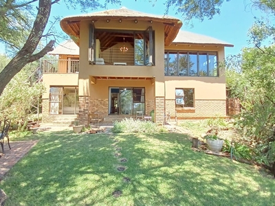 4 Bedroom House For Sale in Boschenvaal River Front Lodges