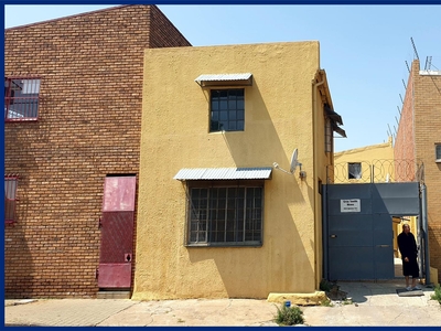 Clean, safe and affordable accommodation in Brakpan CBD *1ST MONTH FREE RENT & S