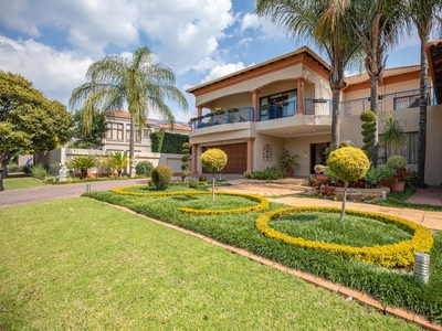 House For Sale in Silver Lakes Golf Estate