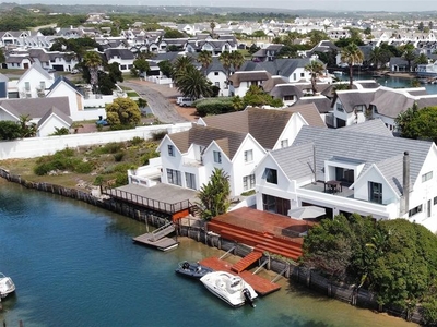 Enclosed Estate in the heart of St. Francis Bay Canals
