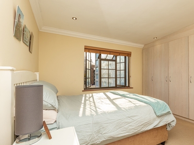 2 bedroom apartment for sale in Wynberg Upper