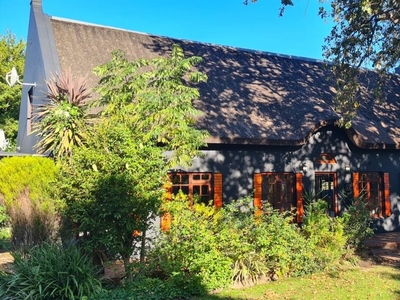 4 Bedroom House For Sale in Swellendam