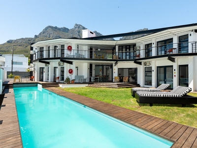 13 Bedroom House to rent in Camps Bay - Neighbourgood Camps Bay, 28 1st Crescent St, Camps Bay