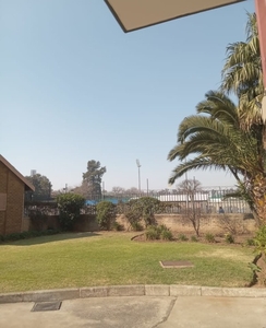 2 Bedroom Apartment / Flat For Sale In Benoni Central