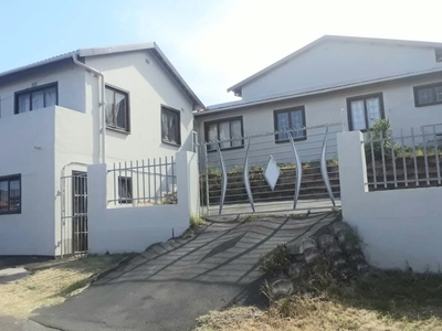 3 Bedroom House For Sale In Newlands West