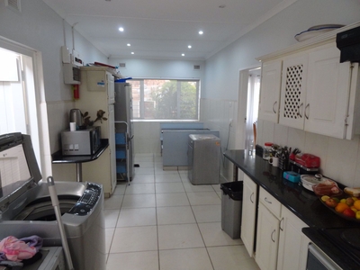 4 bedroom house to rent in La Lucia