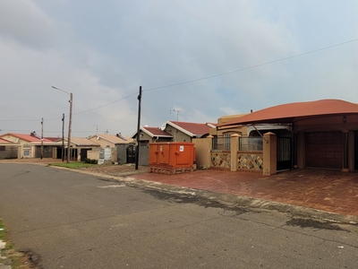 3 bedroom house for sale in Daveyton