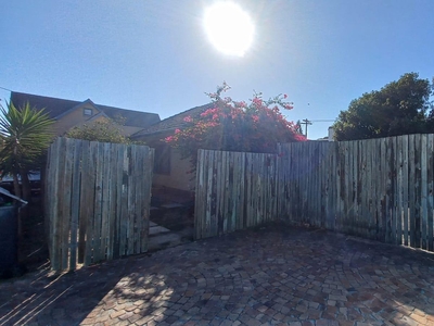 2 Bedroom House to rent in Milnerton Central