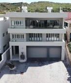 4 Bedroom House For Sale in Stilbaai Oos