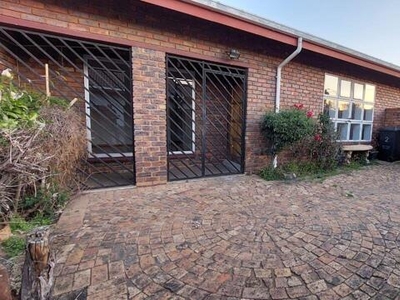 Apartment For Rent In Mayfield Park, Johannesburg