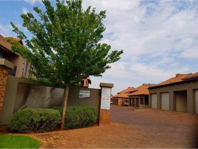 Apartment For Sale In Tuscany Ridge, Potchefstroom