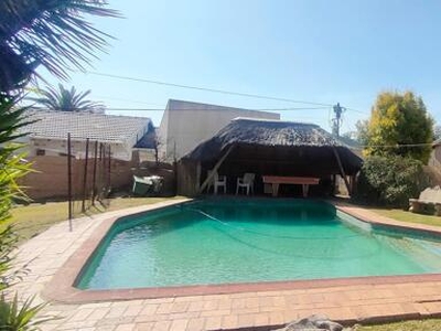 House For Rent In Farrarmere, Benoni